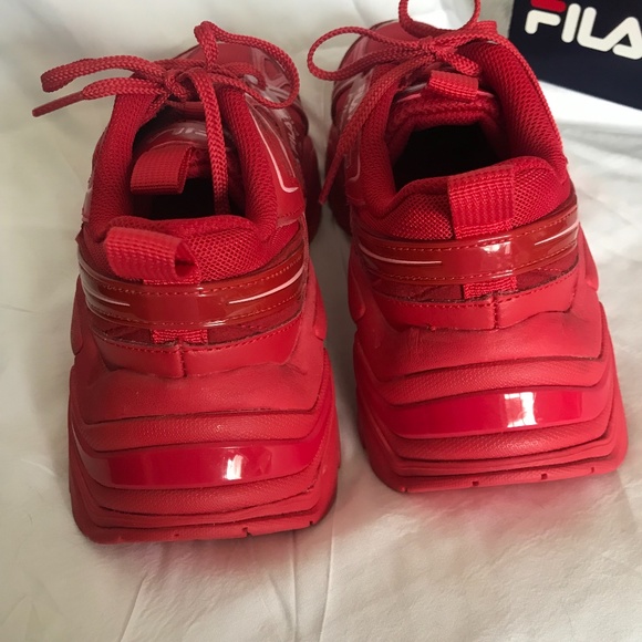 Fila Electrove 2 Limited Edition V Day Women’s Sneakers EUC In Box - Picture 3 of 16